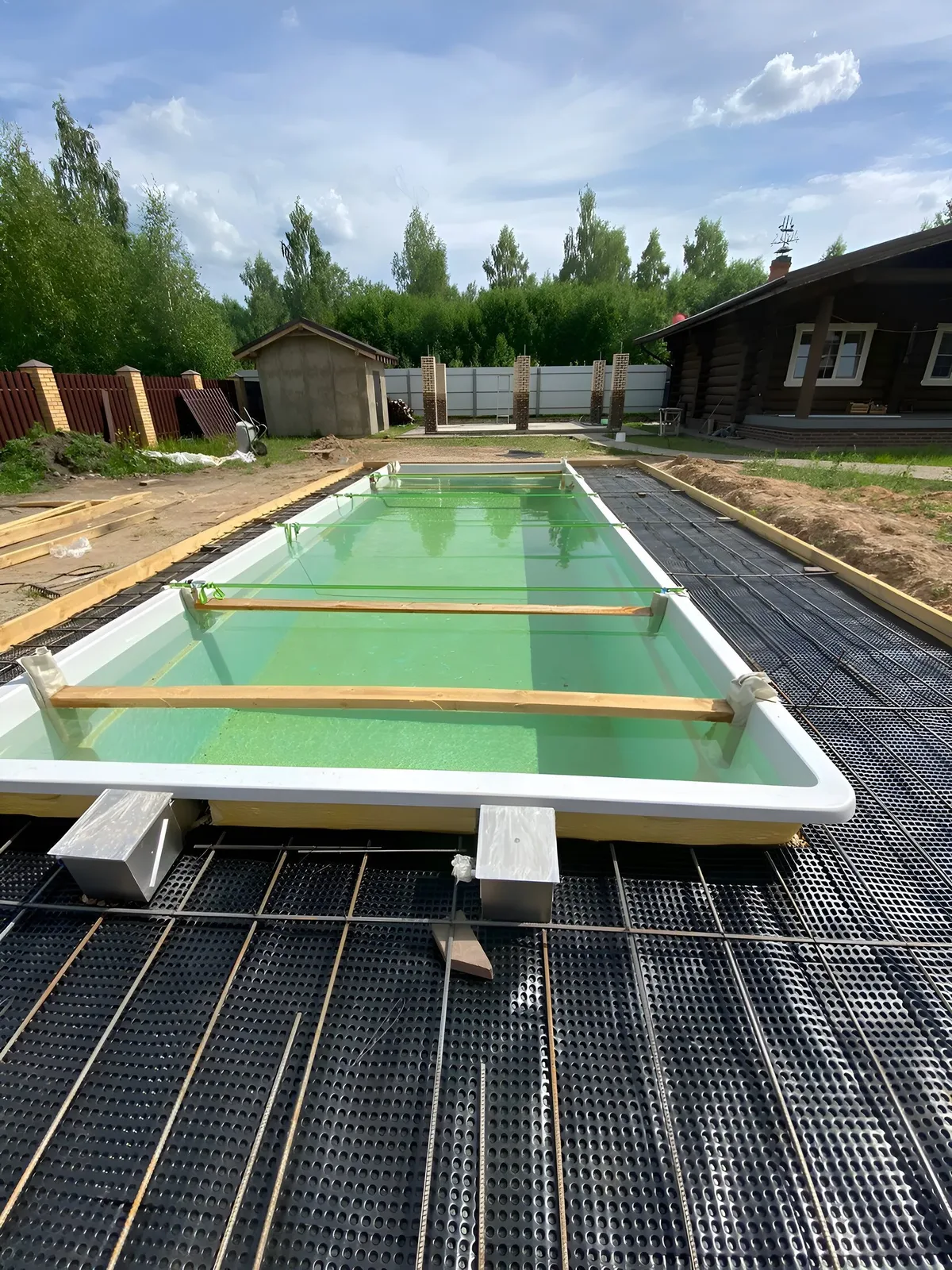 Laguna 9 — вечернее освещение в Калининграде